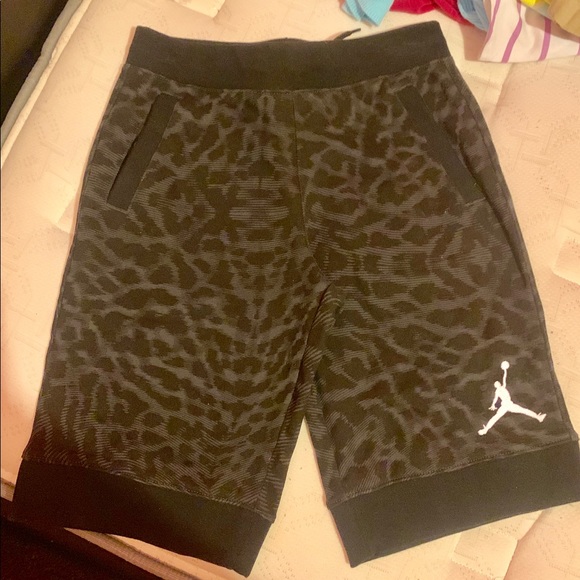 Jordan Shorts - Picture 1 of 4